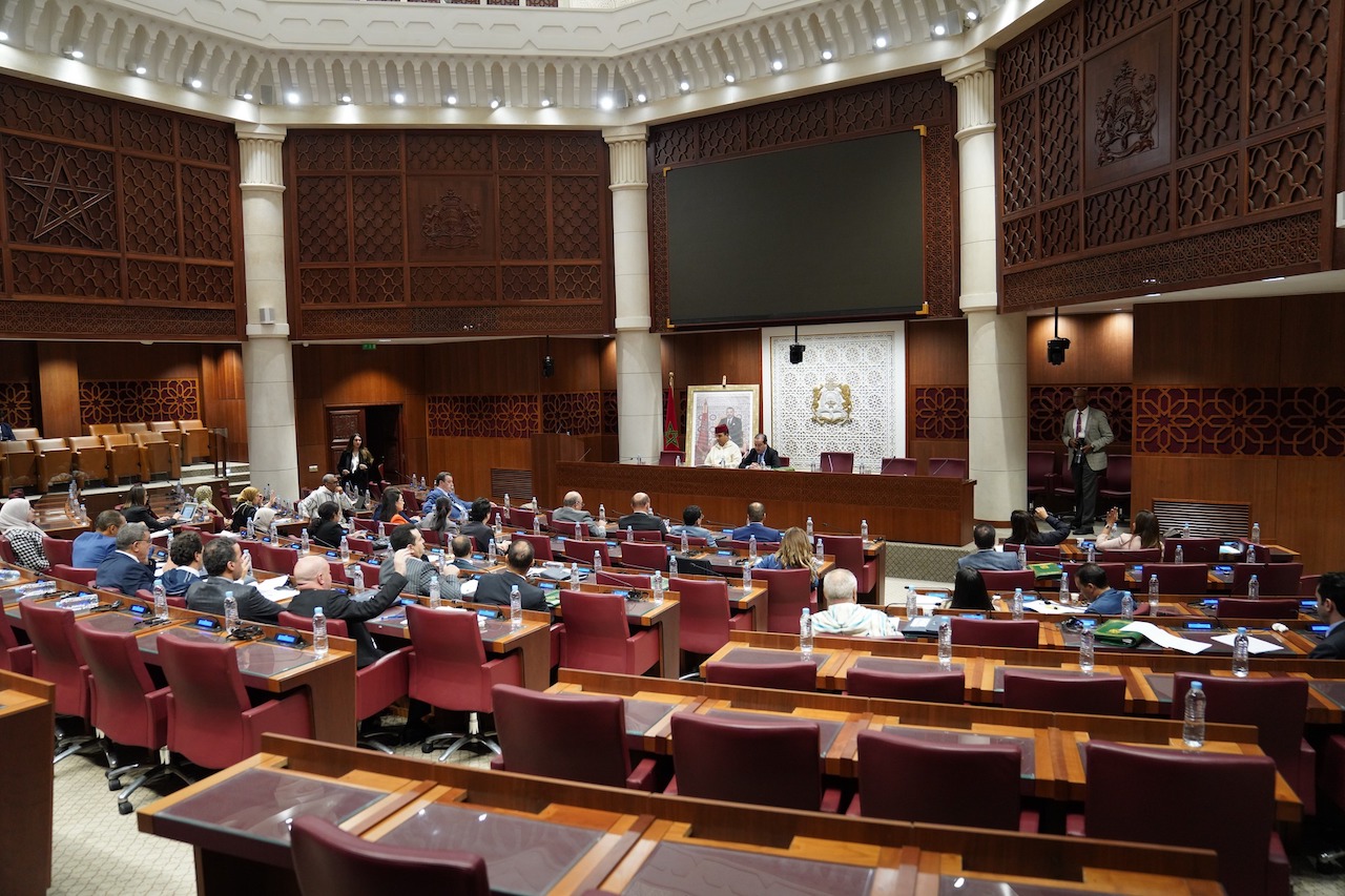 الحكومة وأغلبيتها ترفض تعديلا لـ"المجموعة" يعالج خرقا للدستور وللقانون التنظيمي للمالية