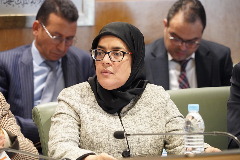 عفيف تكتب: وزير التواصل وسياسة تكميم الأفواه